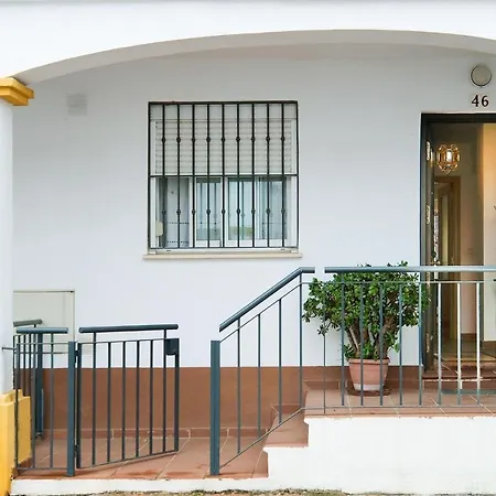 3 Bedroom Awesome In * La Algaba