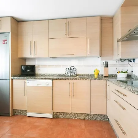 3 Bedroom Awesome In La Algaba