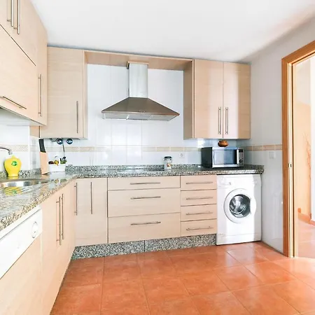 3 Bedroom Awesome In La Algaba